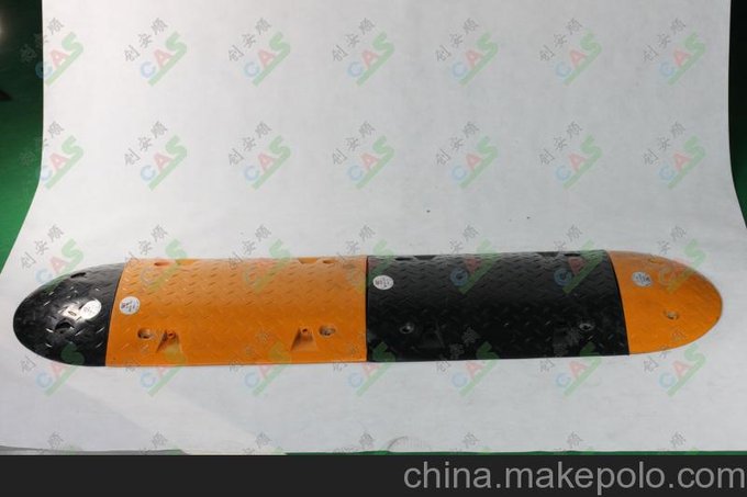 供應(yīng)橡膠道路減速帶,大貨車(chē)減速帶圖片