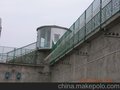 局看守所加高安全网 囚犯防攀爬隔离网 监狱围墙加高刺网