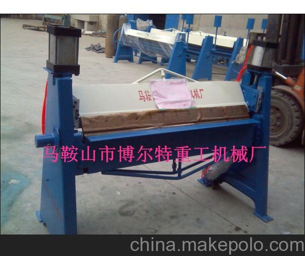 供應(yīng)博爾特重工氣動(dòng)折邊機(jī)，薄板氣動(dòng)折邊機(jī)，小型氣動(dòng)折邊機(jī)圖片