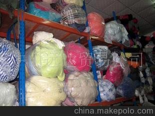 大量供應(yīng)各種顏色植絨布,絲絨布料,絲絨面料,絨布布頭批發(fā)圖片