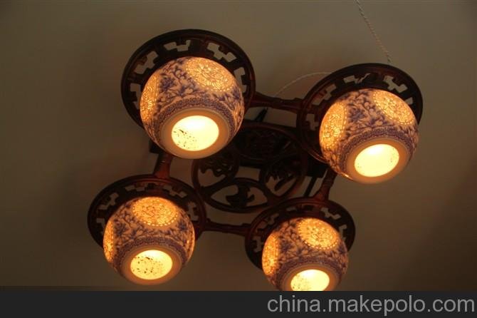供應(yīng)精美陶瓷落地?zé)?，青花瓷落地?zé)簦b飾品落地?zé)簦蛹叶Y品落地?zé)魣D片